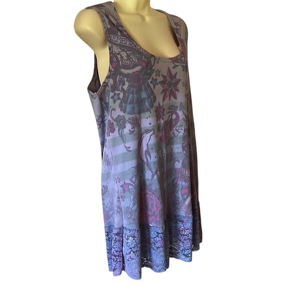 Multicolor Tattoo Print Ribbed Knit Tunic Top with Lace Bottom Edge 1X Summer - Picture 2 of 6